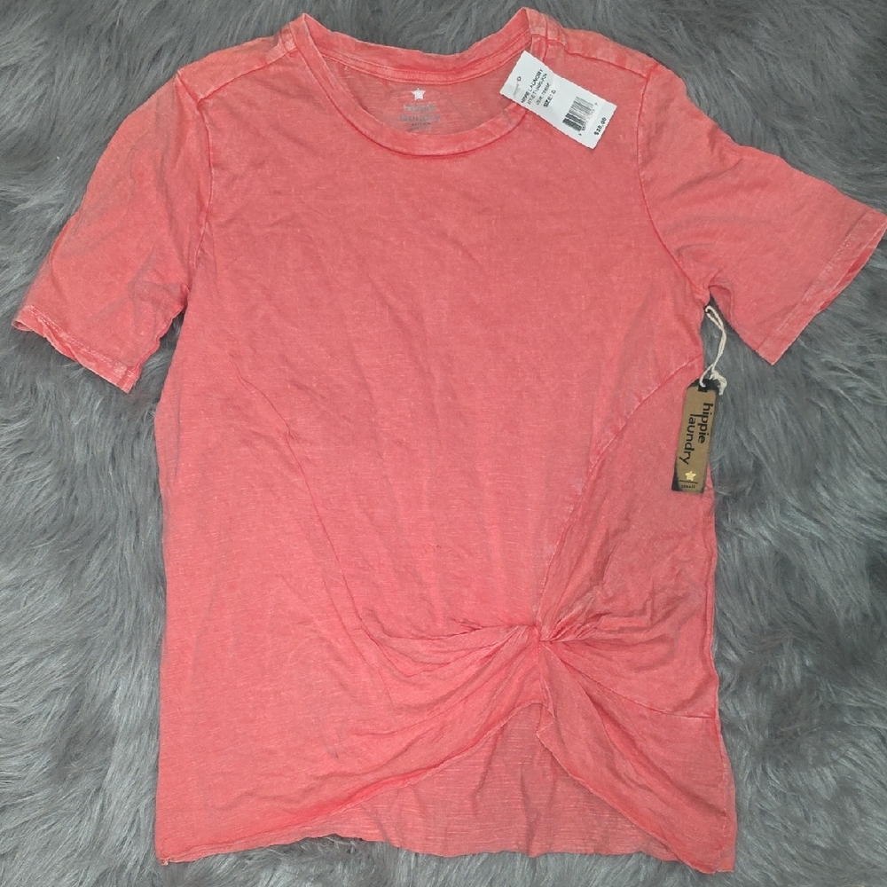 Treasure & Bond Coral Twist Short Sleeve Tee